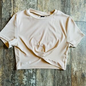NWOT Tan Fitted short sleeve Cropped Front Knot Top Size Small